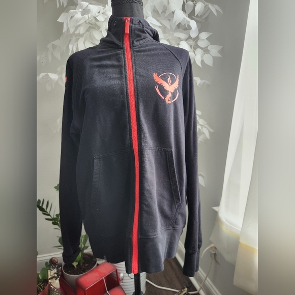 Pokemon Team Valor Hoodie Womens Size Medium - Picture 1 of 6